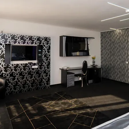 מלון דירות Titan Centrum 3*
