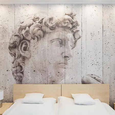 Titan Centrum 3*