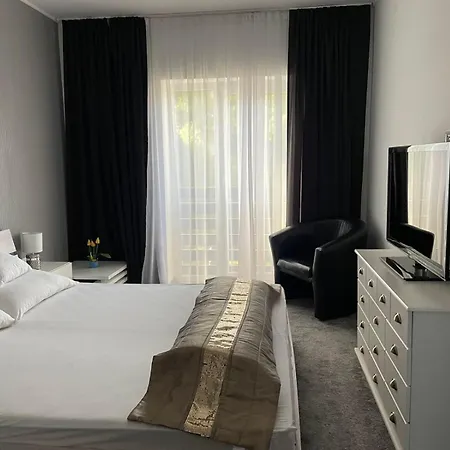 Titan Centrum 3* Nyíregyháza