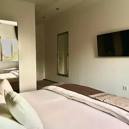 Titan Centrum Aparthotel *